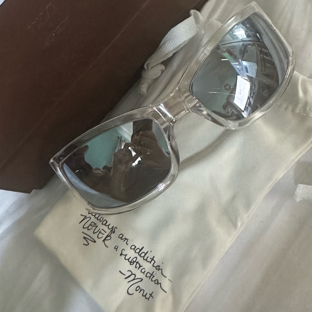 Montay ICY/ Silver Chrome
